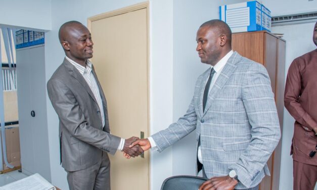 Tournée de prise de contact du Directeur Général, M. Toussaint MANGA avec le personnel de la LONASE