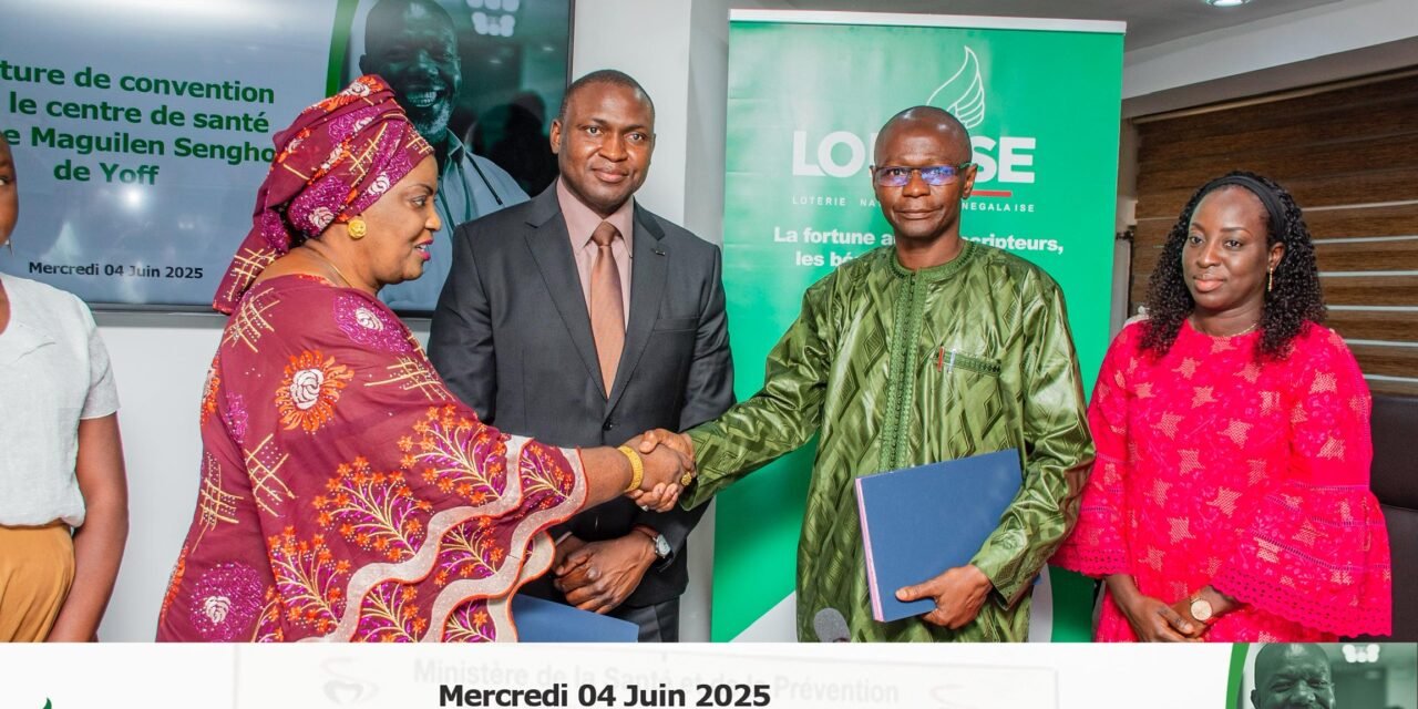 Signature de convention entre la Fondation LONASE et le Centre de santé Philippe Maguilen Senghor de Yoff