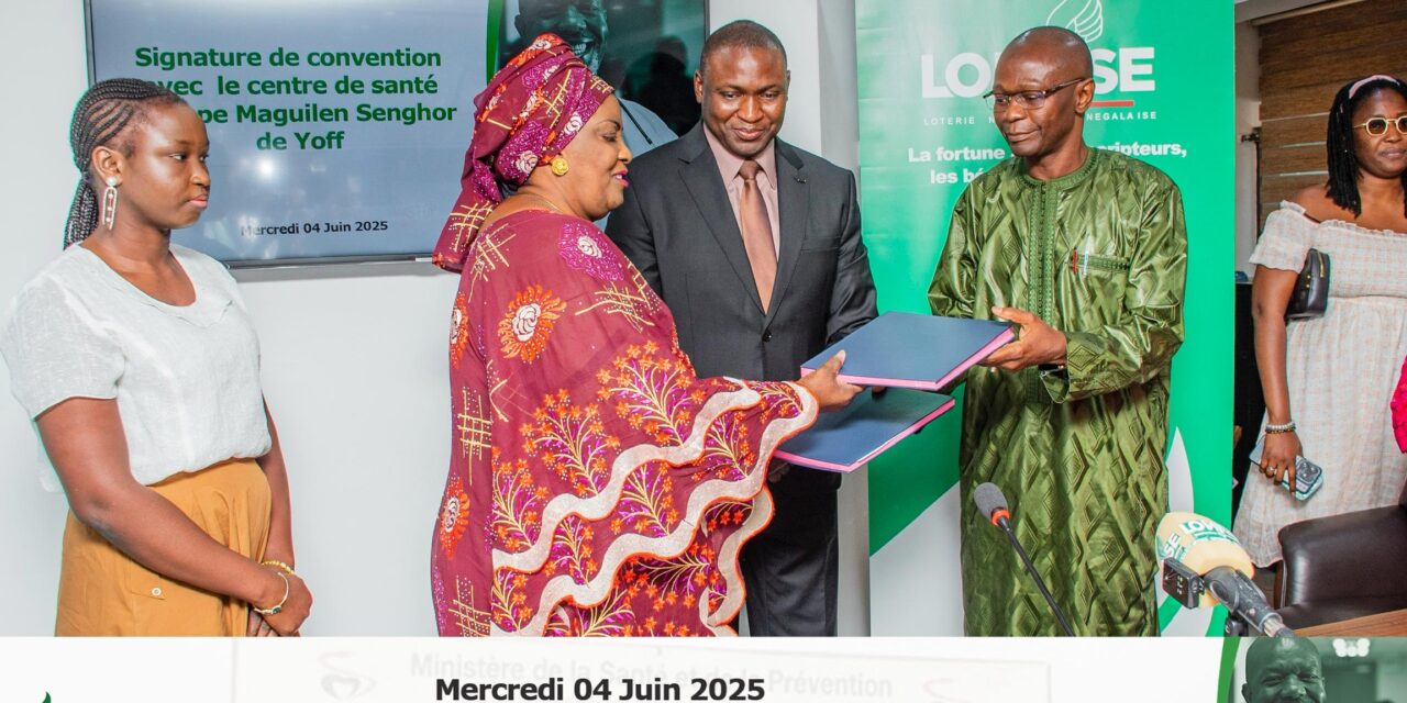 Signature de convention entre la Fondation LONASE et le Centre de santé Philippe Maguilen Senghor de Yoff